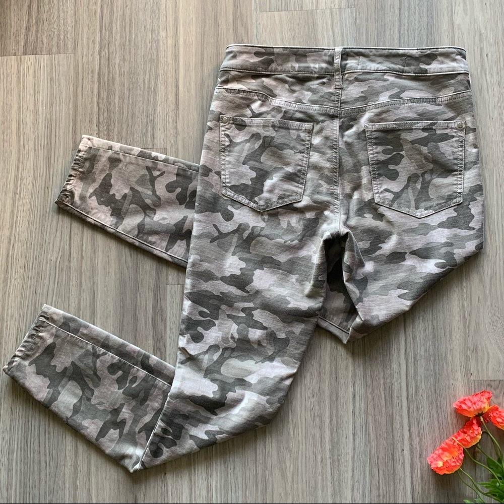 Pilcro and the Letterpress Grey Silver Camo Velvet High-Rise Skinny Pant - Picture 2 of 11